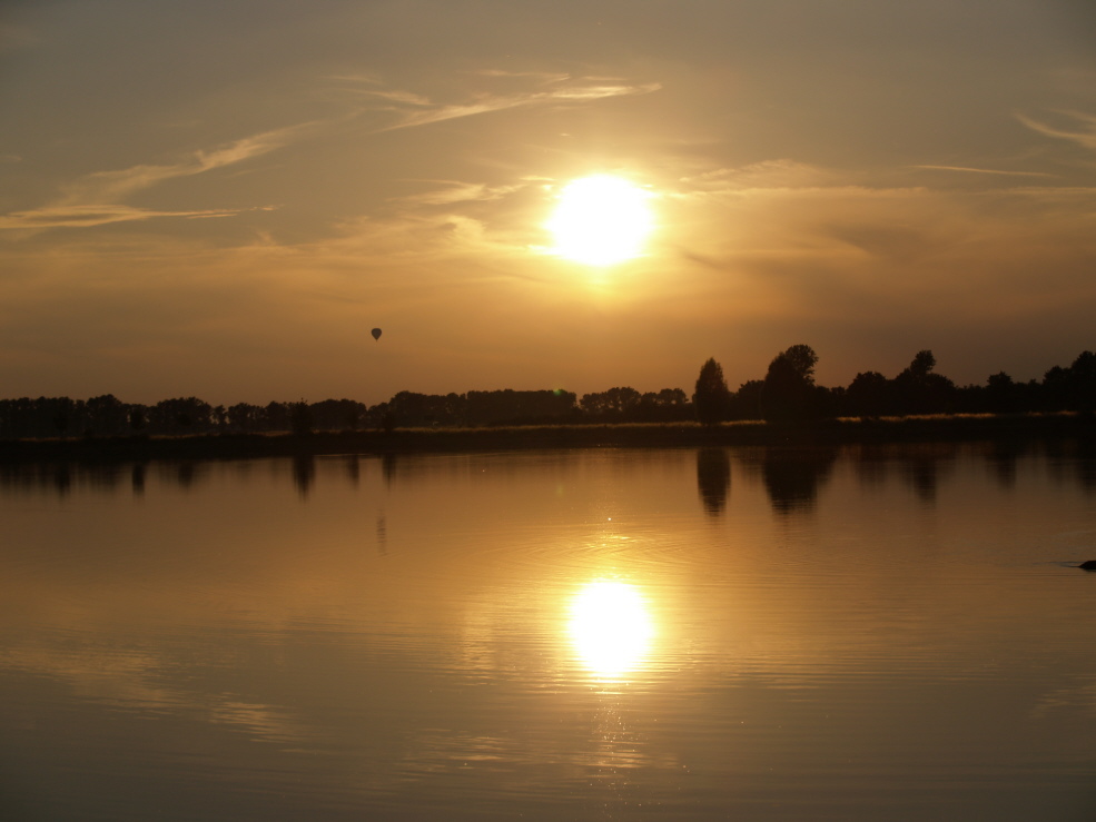 Sonnenunrwegang an der Kiesgrube Kleinp&ouml;sna